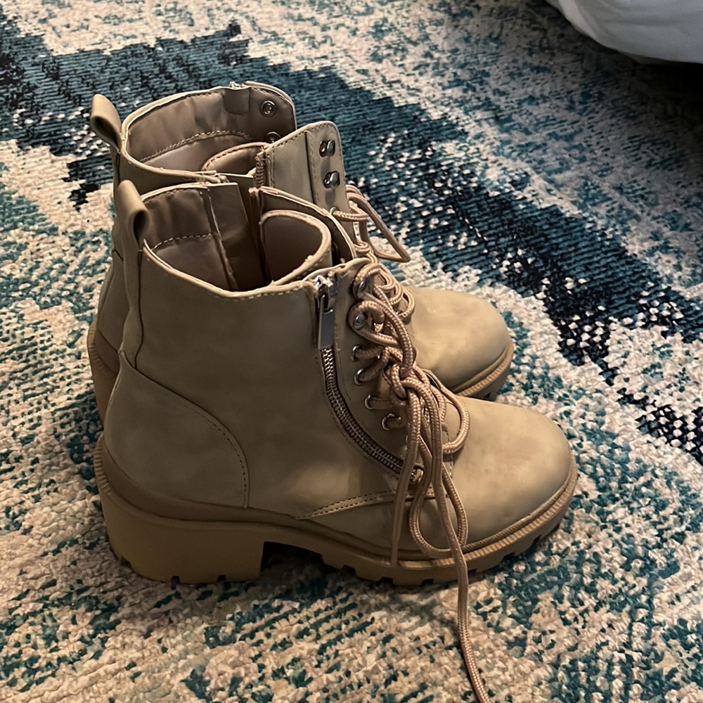 Chunky Booties - Picture 3 of 4